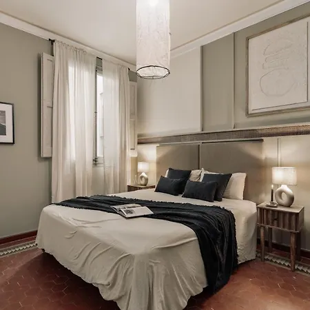 Cotoca - 3 Bedrooms And Balcony In Eixample Dreta Barcelona